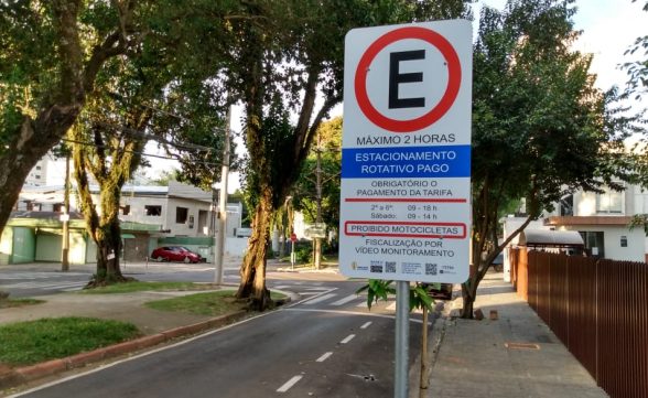 Projeto quer isentar entidades sociais da cobrança de estacionamento rotativo