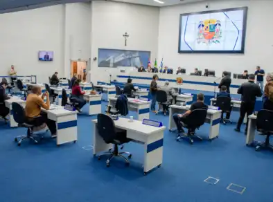 Vereadores da base aliada barram seis requerimentos da oposição em São José