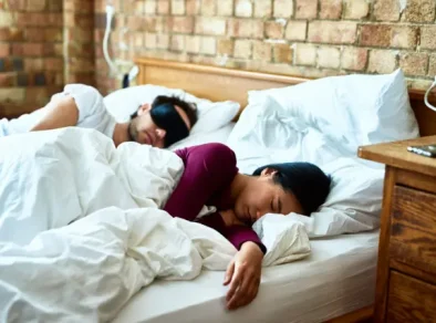 Pessoas ciumentas e inseguras tendem a dormir mal, aponta pesquisa