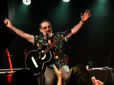 Lobão apresenta o show “ Luau Indoor” no Showtime