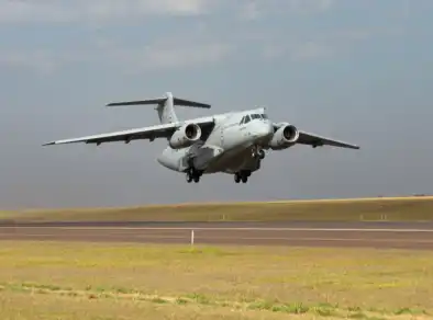 Embraer anuncia venda de sexto KC-390 para Força Aérea Portuguesa e mira expansão pela Europa