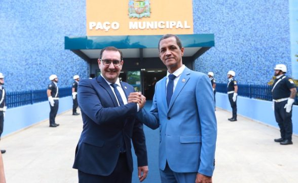 Prefeito Anderson Farias (PSD) vai se afastar do cargo para viagem oficial