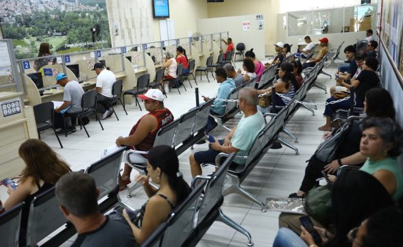 PAT de São José inicia a semana com mais de 720 vagas de emprego 
