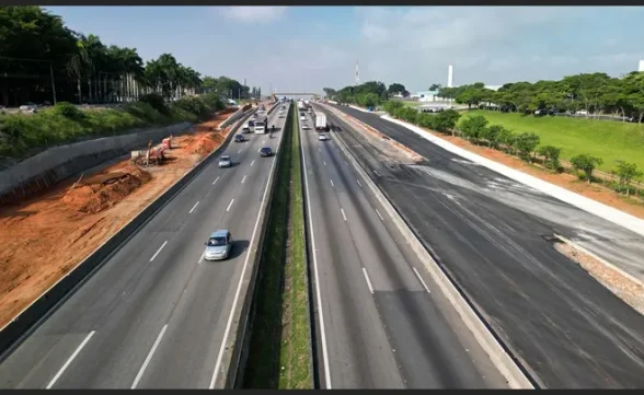 Concessionária libera 4 km de pistas na Via Dutra entre os bairros Jardim das Indústrias e Nova Jacareí