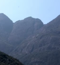 Adolescente é resgatada de helicóptero após se machucar no Pico dos…