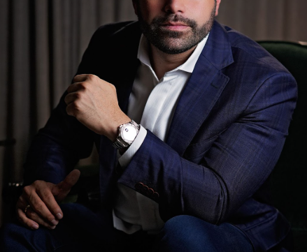 Mentor de grandes empresários vem a São José para palestra e entrevista no Aqui Vale