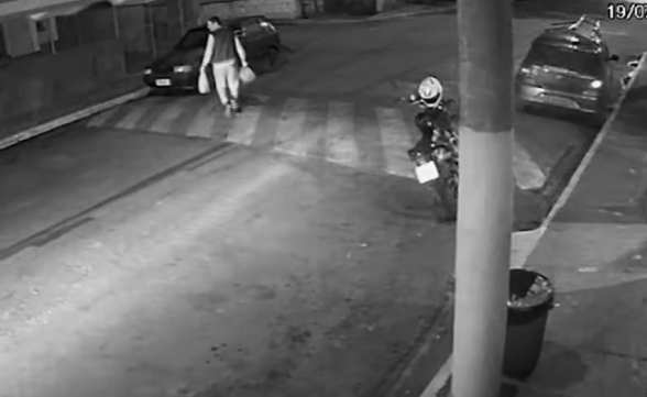 Homem fica internado em estado greve após atropelamento