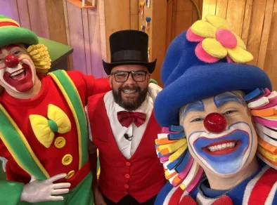 Mágico joseense conquista o público em Campos do Jordão com shows interativos