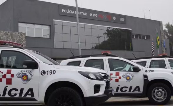 Homem é preso por tentar vender arma de fogo em supermercado em Sjcampos