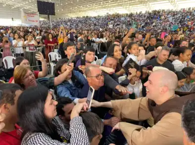 Acampamento com Frei Gilson bate recorde e reúne 190 mil fiéis na Canção Nova