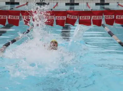 Aulas grátis de natação, judô e dança: SESI Jacareí abre inscrições