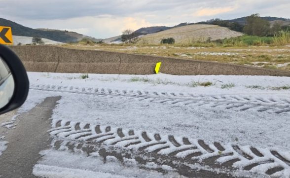Após 21 dias sem chuva, Vale do Paraíba registra granizo nesta sexta-feira (25)