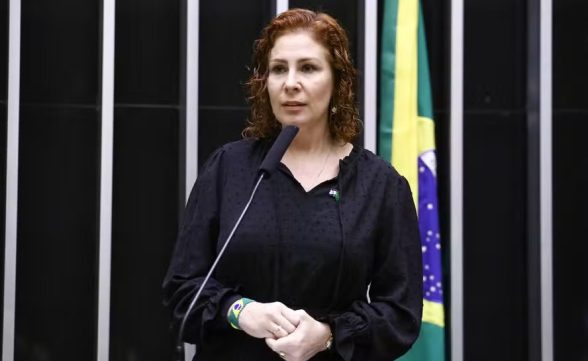 Deputada Carla Zambelli é presa na Itália, afirma Ministério da Justiça