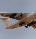 Avião militar russo suspeito de levar armas para a Coreia do…