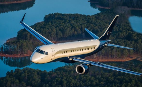 Jatos da Embraer vão poder contar com internet de Elon Musk