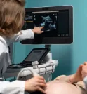 Cientistas chineses anunciam robô capaz de gestar bebê humano