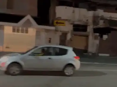 Manifestantes promovem carreata em defesa de Bolsonaro em São José dos Campos