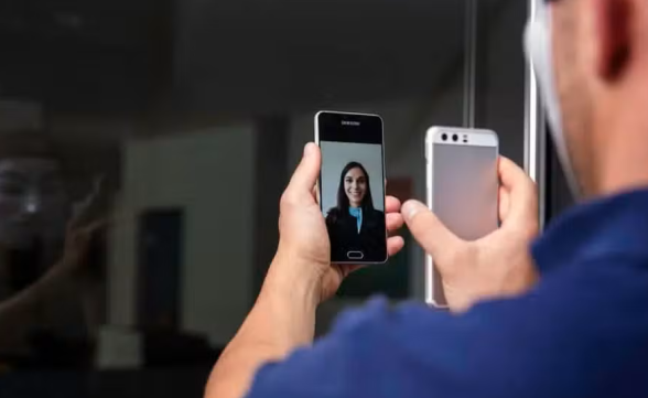 Atenção para novo golpe: criminosos usam fotos das redes sociais para burlar reconhecimento facial