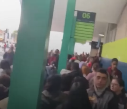 Superlotação preocupa usuários da linha 128 no Urbanova em SJC
