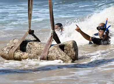 Egito revela cidade submersa com mais de 2 mil anos na costa de Alexandria