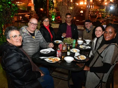 Arraiá da Vovó reúne famílias em uma noite de tradição e solidariedade