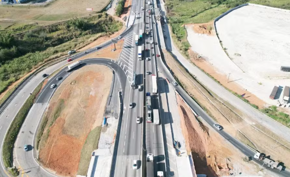 Nova pista marginal da Dutra será liberada em Jacareí nesta segunda (25)