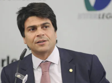 Projeto de reforma propõe acabar com supersalários e privilégios de juízes