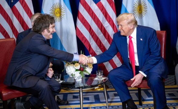 Tarifaço Trump: Argentina fica com tarifa mínima de 10% enquanto Brasil com 50%
