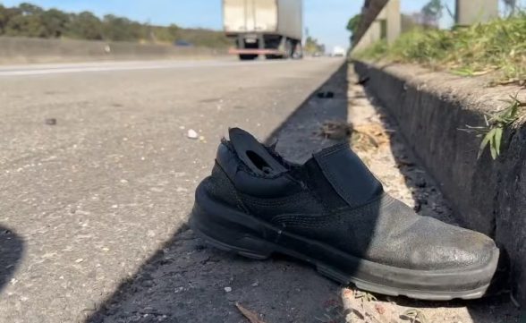 Homem morre após ser atropelado por caminhão na Dutra, em Caçapava