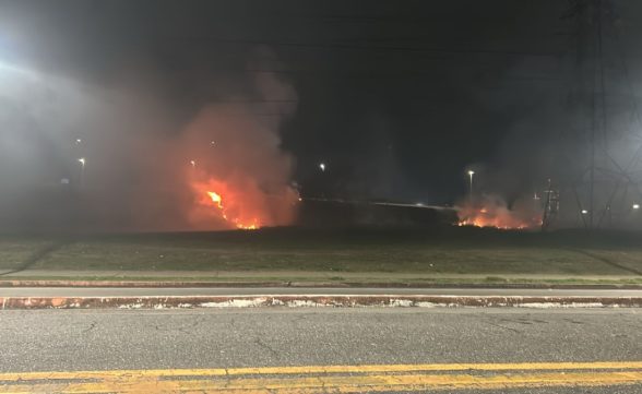 Incêndio próxima Via Cambuí em São José dos Campos é registrado nesta terça (05)