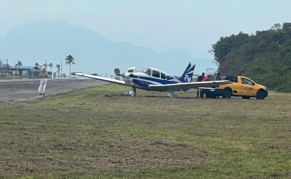 Pneu de avião estoura durante pouso em Ubatuba
