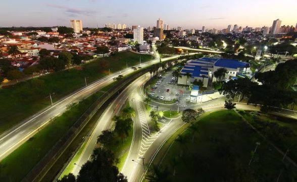 Criança de sete anos morre após ser atropelada no Anel Viário em SJC