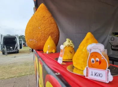 Festival de Comidas Gigantes chega em Atibaia com coxinha de 118 kg