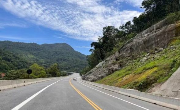 Viadutos de acesso dos Contornos Norte e Sul da Tamoios serão interditados a partir de segunda (18)
