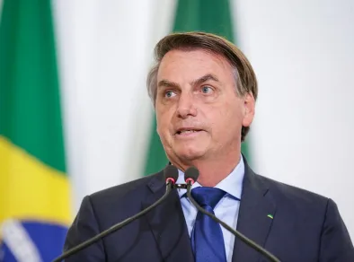 Moraes decreta prisão domiciliar de Jair Bolsonaro
