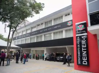 Homem é preso após agredir e a ameaçar de morte ex-companheira em SJC