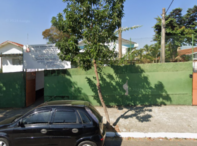 Briga no banheiro de escola termina com estudante ferida por golpes de faca em São José
