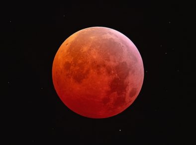 Vem aí: a Lua de Sangue mais longa do ano com transmissão ao vivo