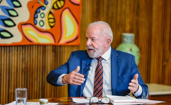 Governo Lula vai comprar alimentos impactados pelo tarifaço para escolas, hospitais e exército