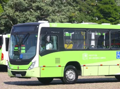 Homem é preso por estupro e ameaça contra  três meninas em ônibus de São José