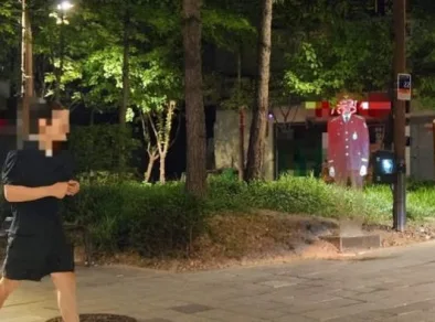 Coreia do Sul usa policiais holográficos em tamanho real para prevenir crimes