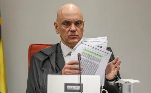 Moraes reforça defesa da soberania do Brasil em recado a Trump durante julgamento de Bolsonaro