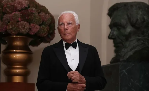 Morre Giorgio Armani, ícone da moda mundial, aos 91 anos