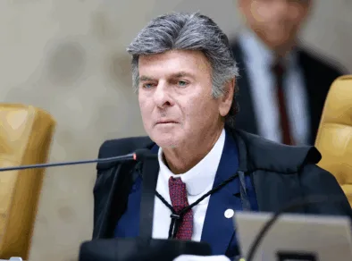 Fux vota para anular processo da trama golpista envolvendo Bolsonaro e sete réus