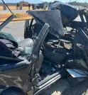 Casal é resgatado das ferragens após acidente envolvendo um caminhão em…