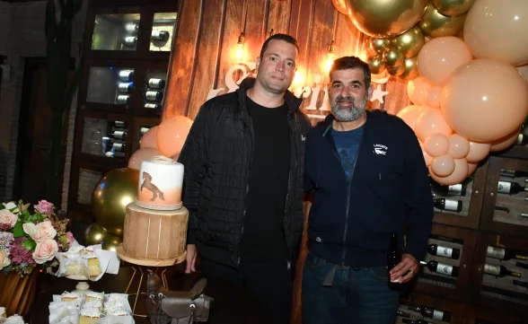 Sheriff celebra 4 anos em grande estilo