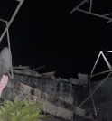 Galpão em construção desaba, atinge casas, deixa quatro feridos e 16…