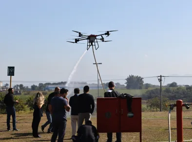 Empresa de São José desenvolve “drone bombeiro” para combater incêndios