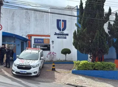 Criminosos armados invadem escola particular, rendem funcionários e fogem na Zona Leste de SJC