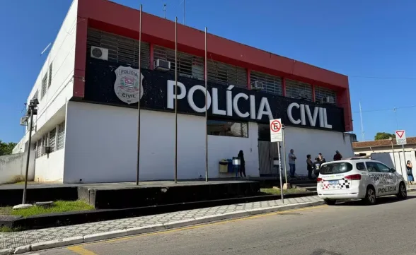 Jovem de 21 anos é morto a tiros dentro de carro em rodovia da zona rural de Caçapava